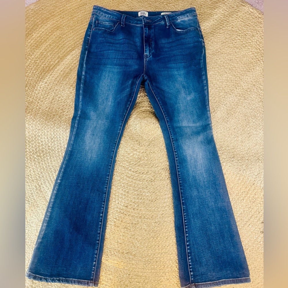 Simple Society Bootcut Jean Blue Denim - Picture 4 of 9